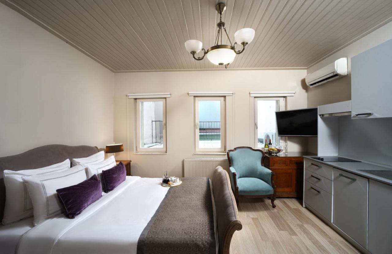 Meroddi Galata Flats Istanbul Room photo